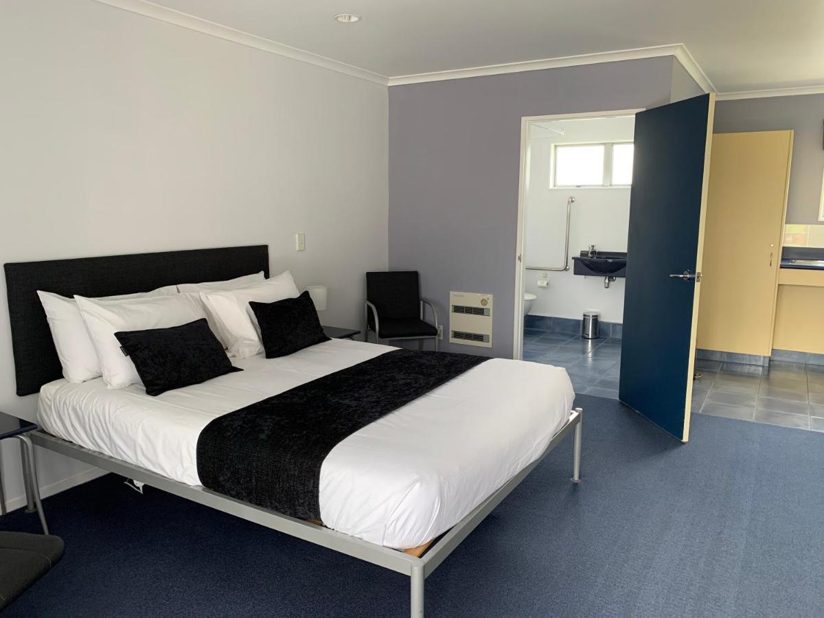 Fergussons Motor Lodge Waipukurau Екстер'єр фото